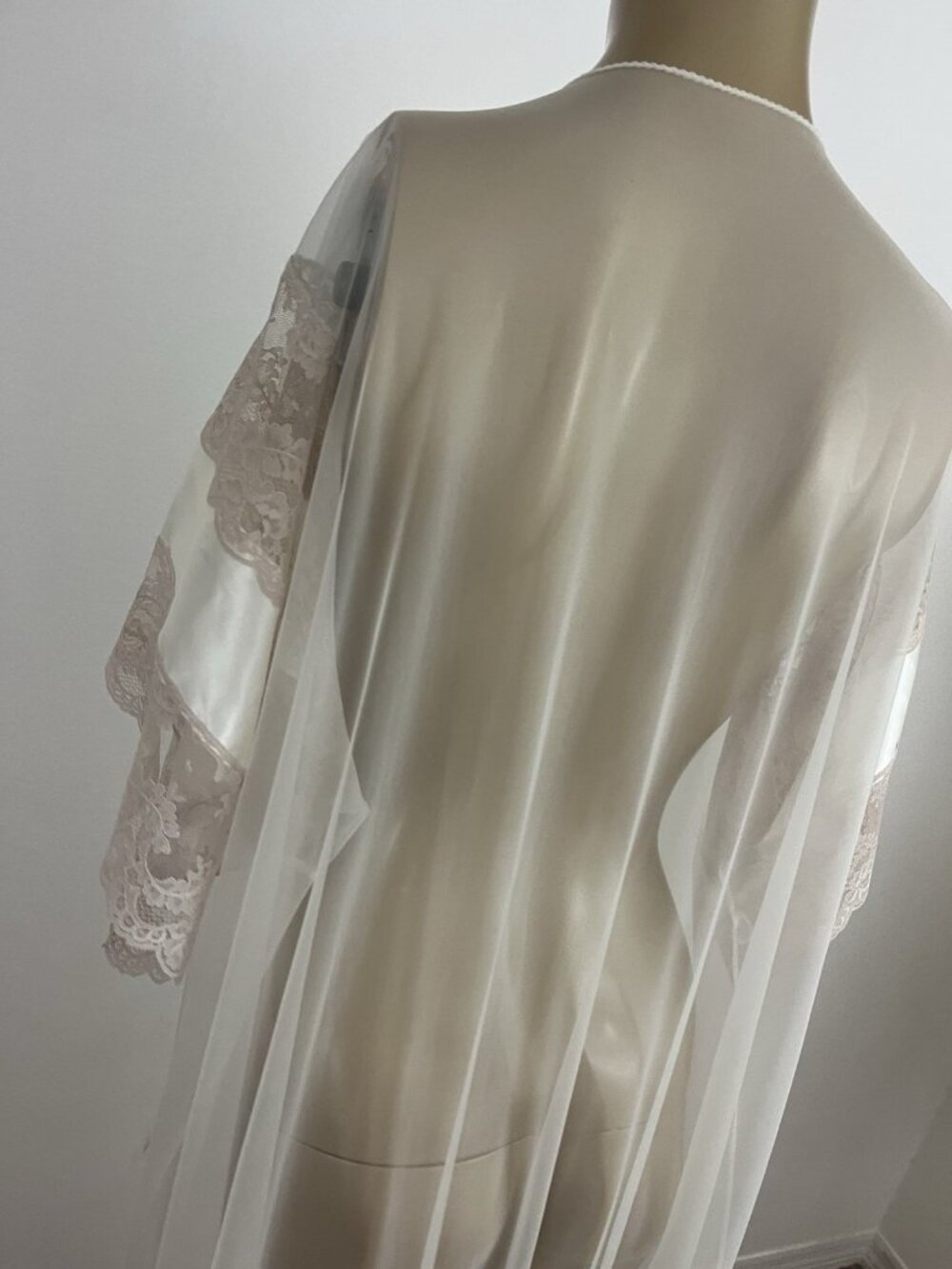 Vintage Val Mode Women's S Sheer Robe Nylon Lace Satin Trim Ivory - Picture 9 of 13
